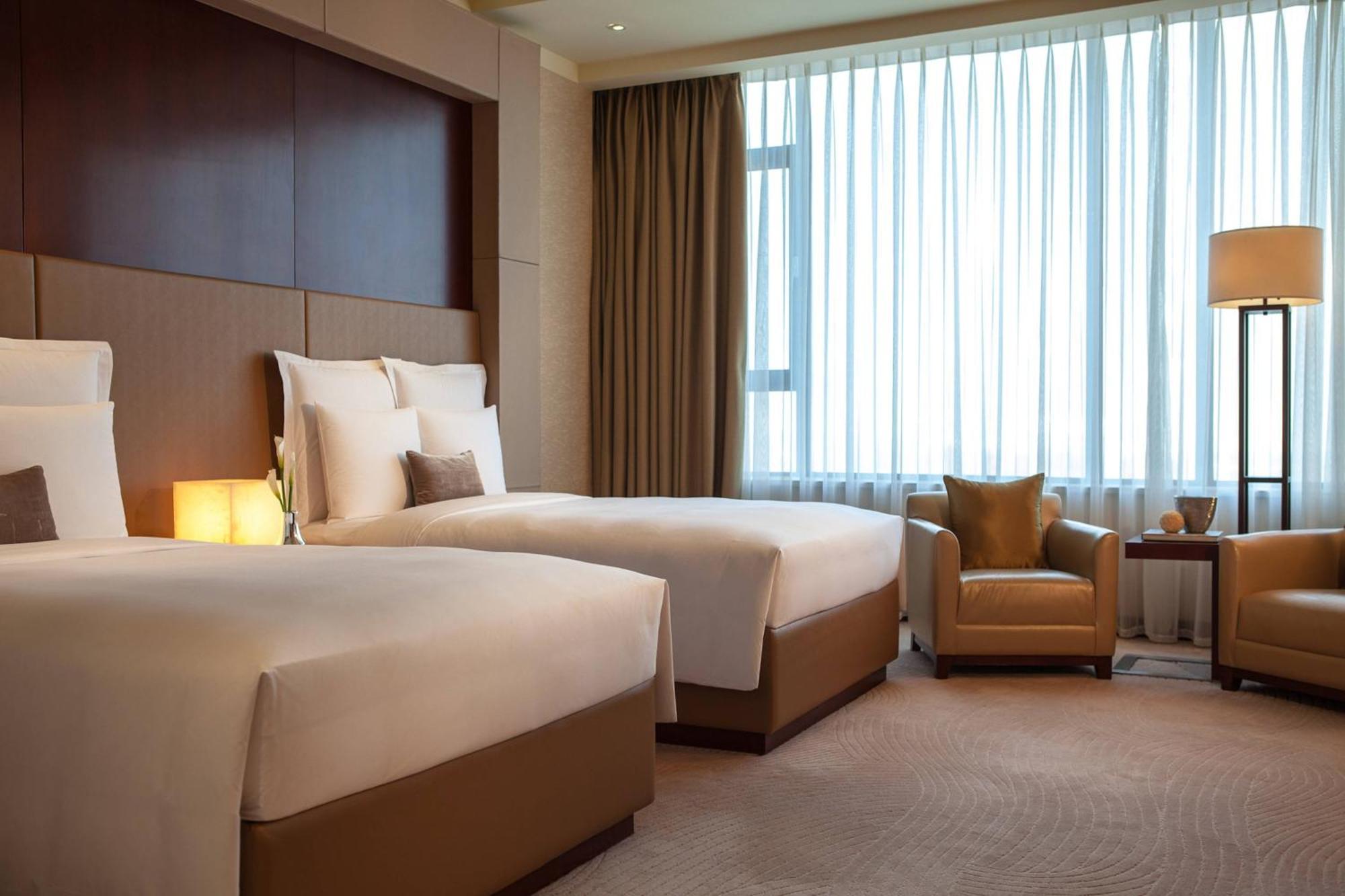 Renaissance Tianjin Lakeview Hotel Exterior foto